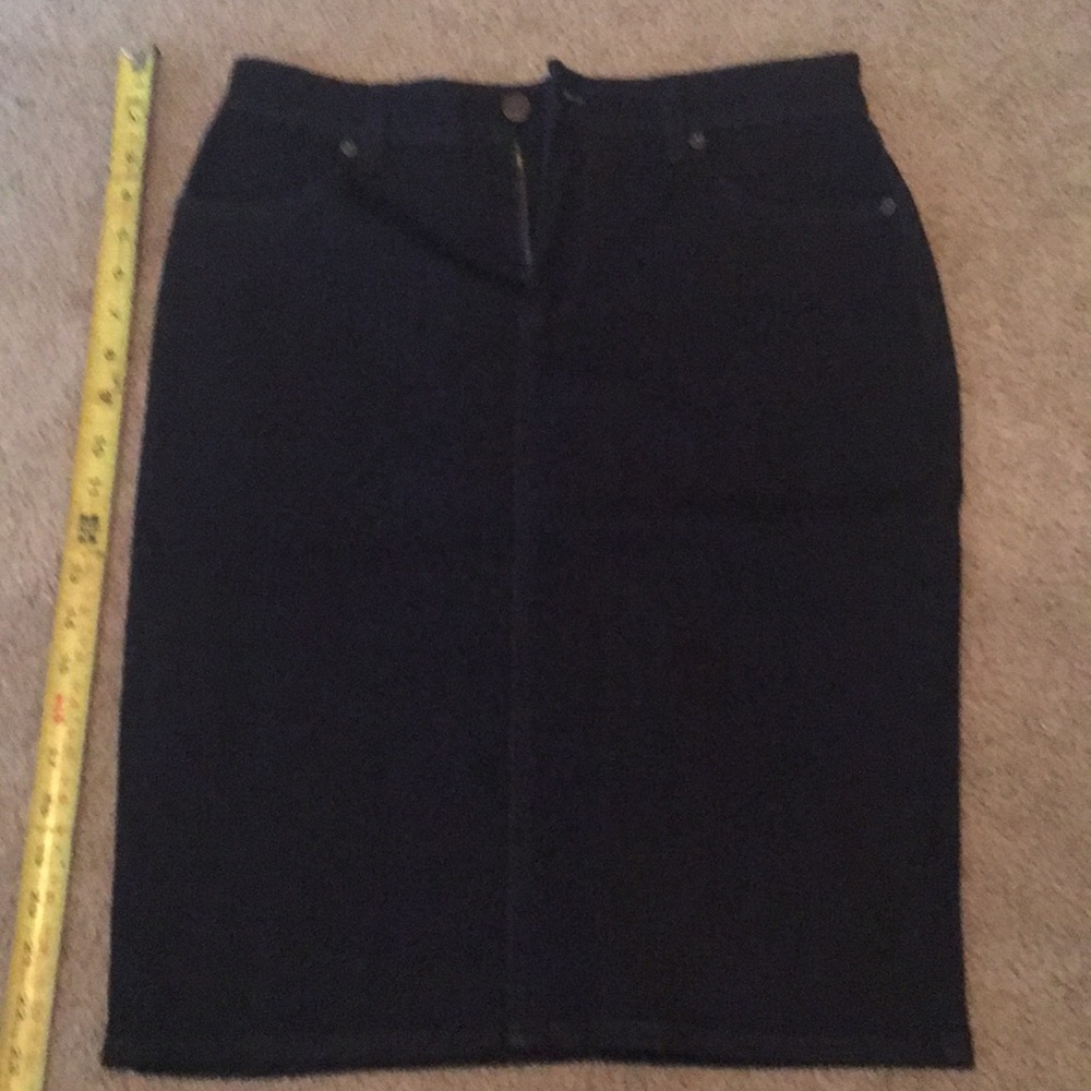 NWT Dark Wash Denim Size 4 Banana Republic Skirt